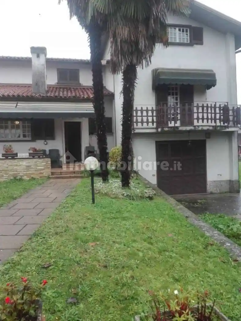 Villa in vendita a Suisio