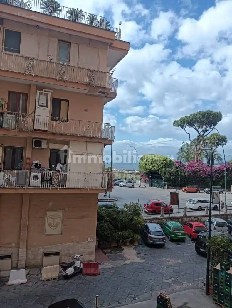 Appartamento in affitto a Napoli
