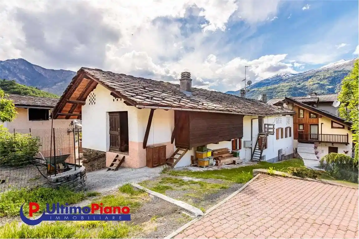 Casa indipendente in vendita a Aymavilles