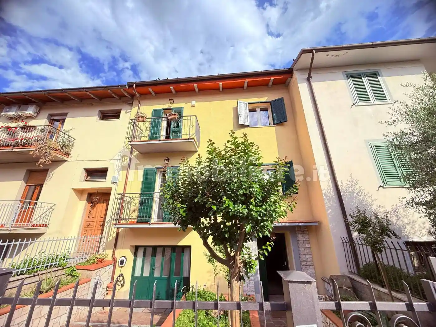 Casa indipendente in vendita a Prato