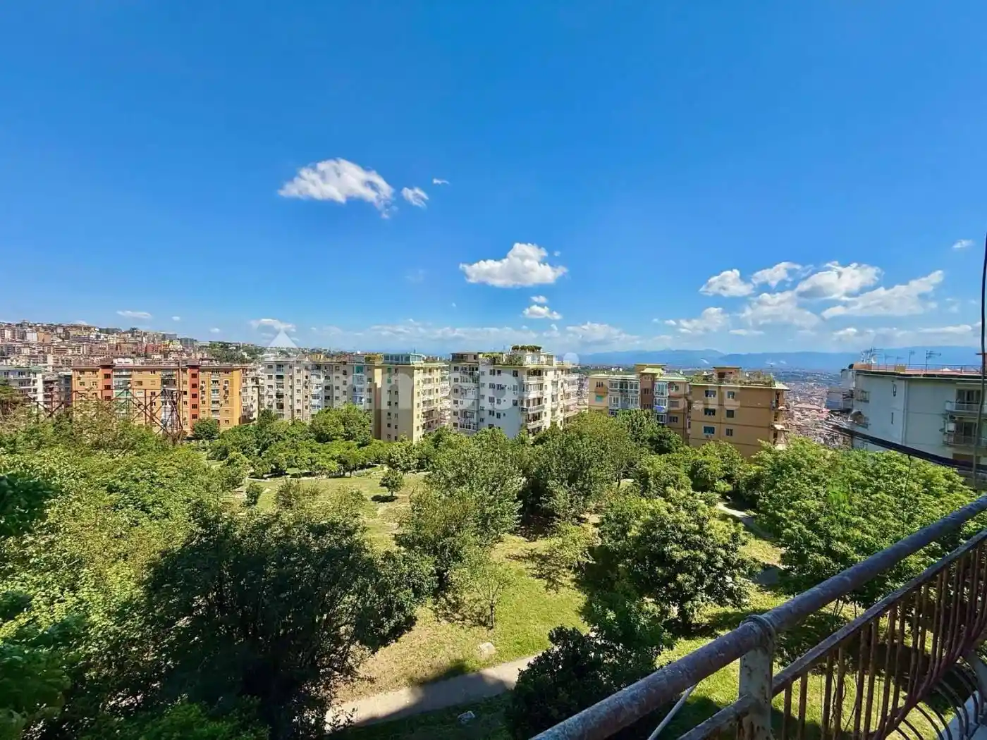 Appartamento in vendita a Napoli
