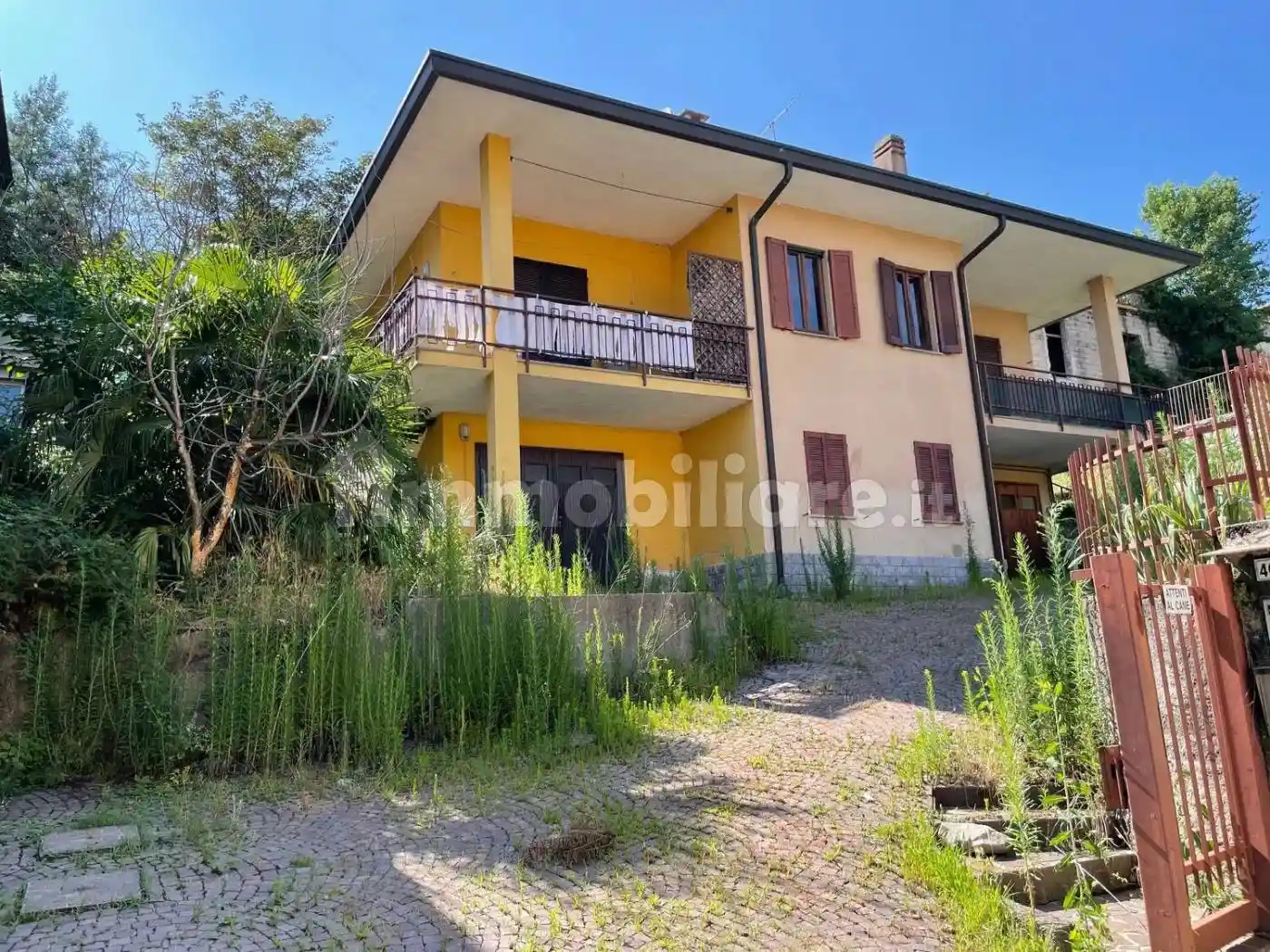 Villa in vendita a Comabbio