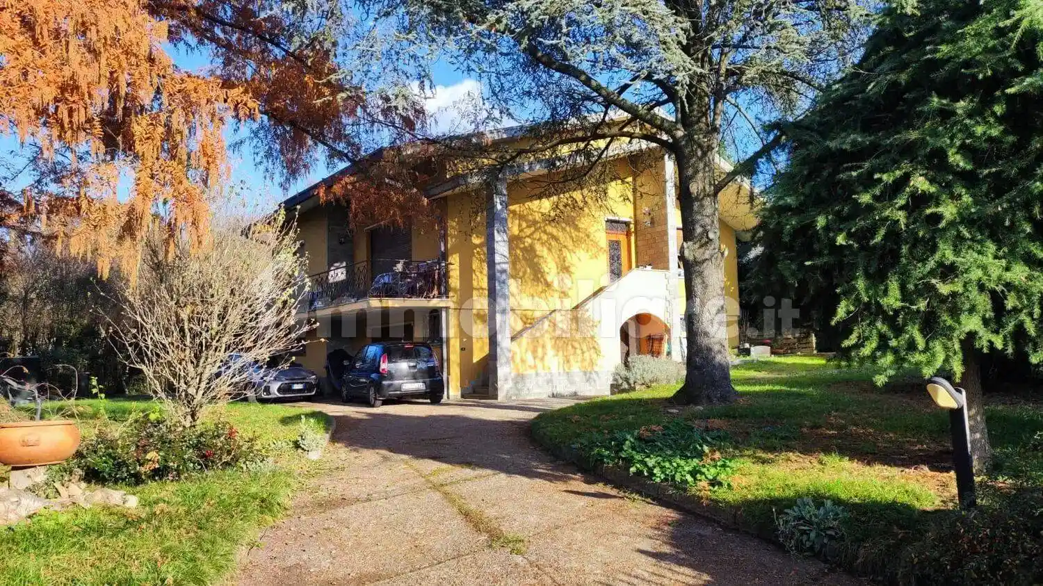 Villa in vendita a Castronno