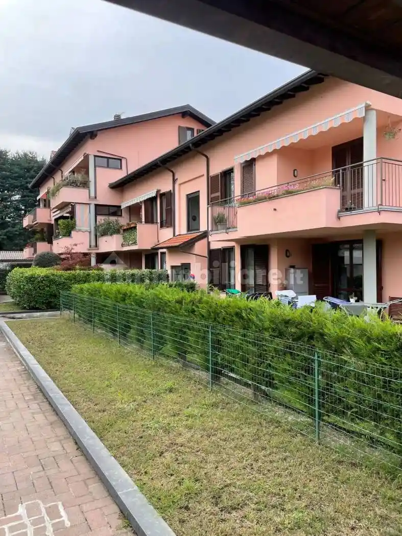 Appartamento in affitto a Sesto Calende