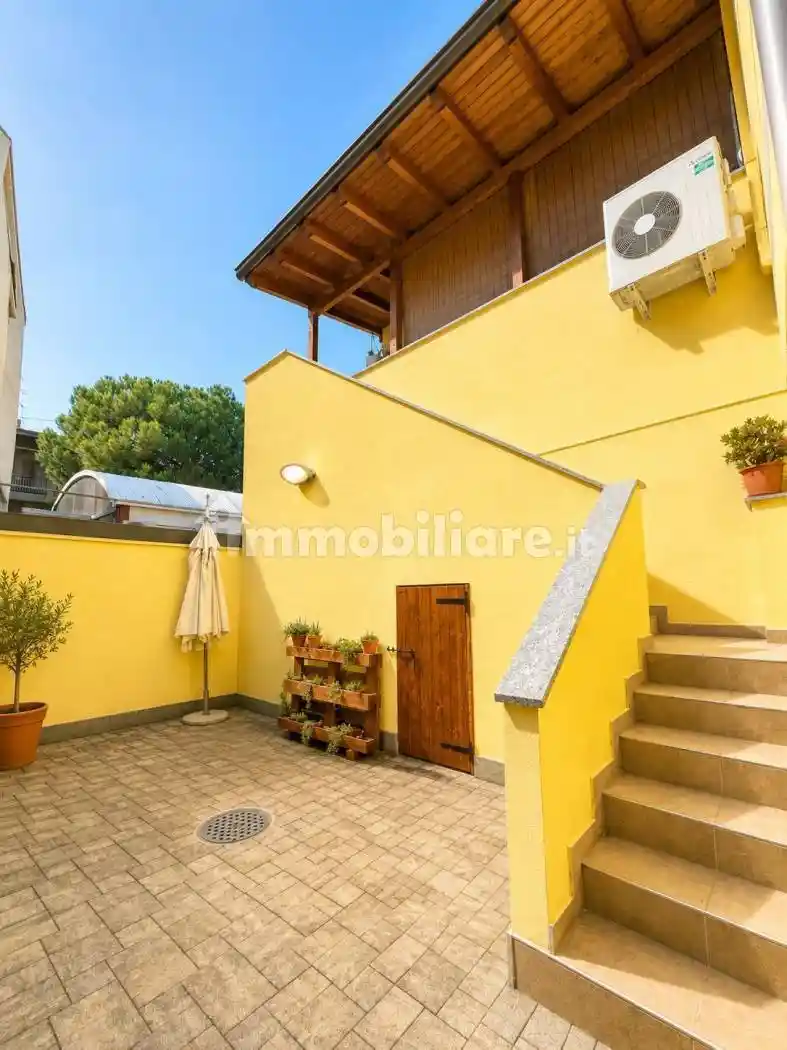 Appartamento in vendita a Villa Guardia