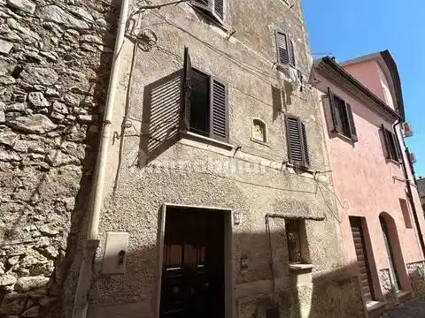 Appartamento in vendita a Maenza