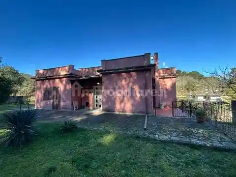 Villa in vendita a Priverno