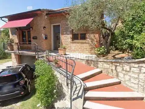 Villa in vendita a Sinalunga