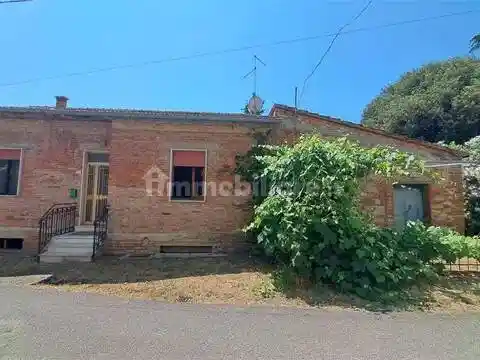 Villa in vendita a Lucignano