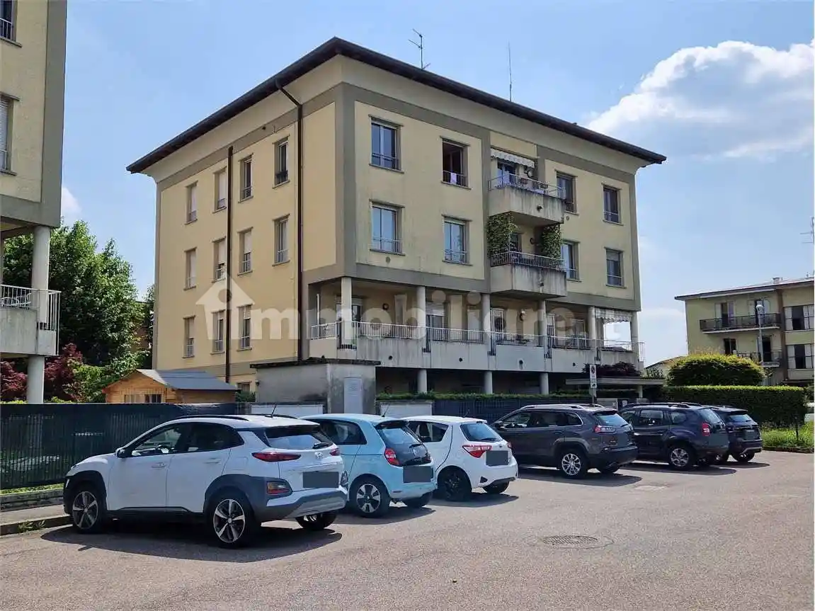 Appartamento in vendita a Lomazzo