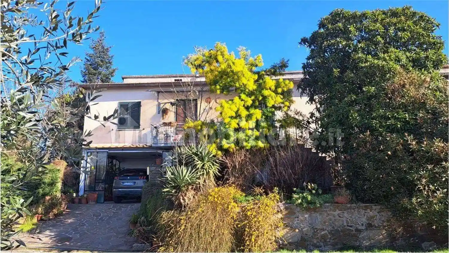 Villa in vendita a Lucignano