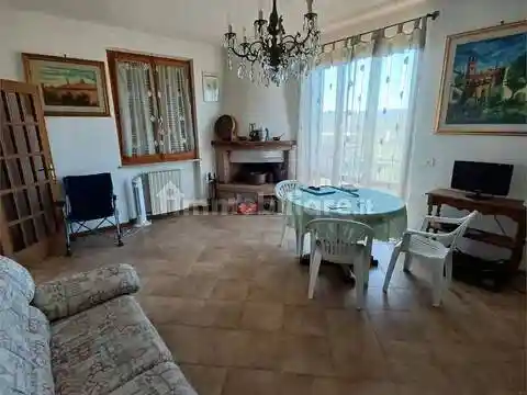 Appartamento in vendita a Lucignano