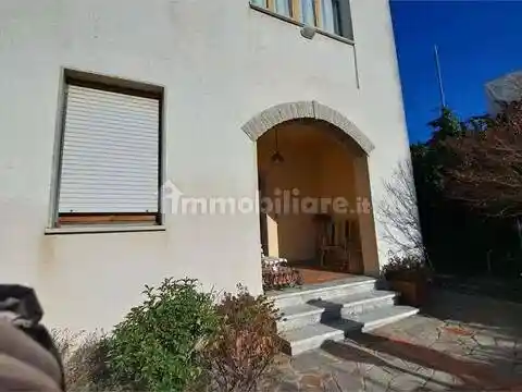 Appartamento in vendita a Sinalunga