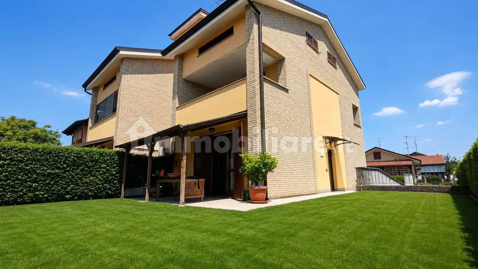Villa in vendita a Bollate