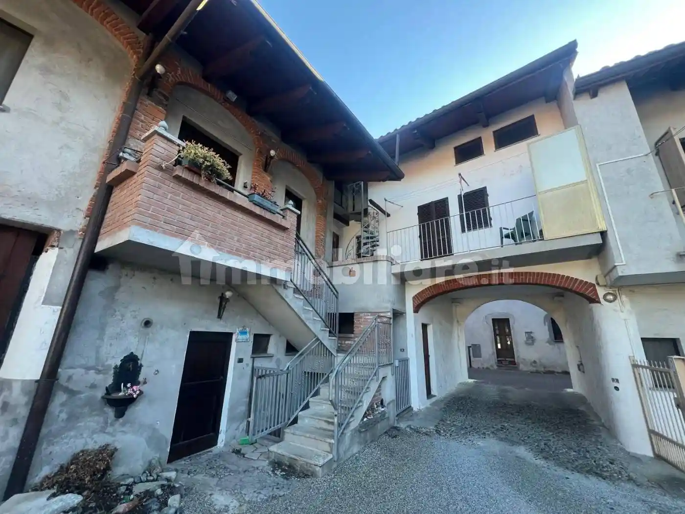 Casa indipendente in vendita a Salerano Canavese