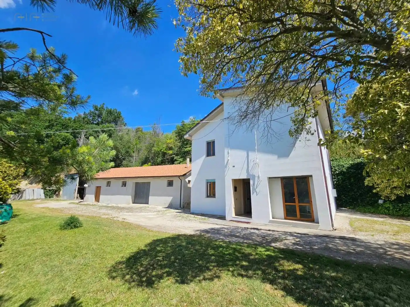 Rustico - Casale in vendita a Carassai
