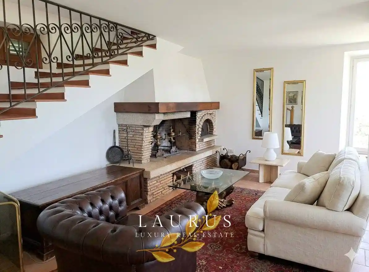Villa in vendita a Larciano