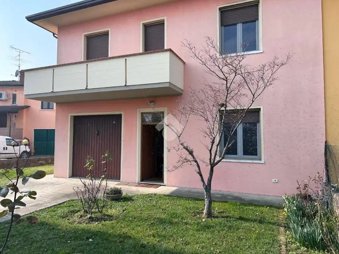 Villa in vendita a Leno