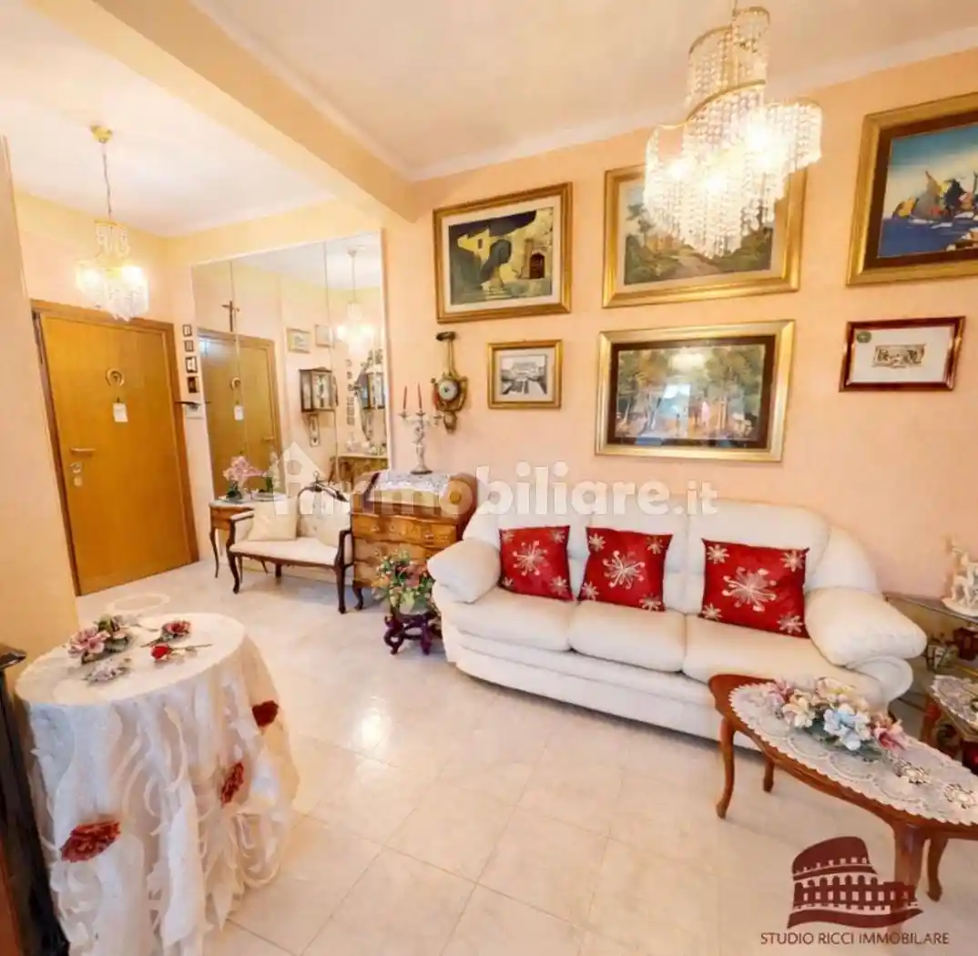 Appartamento in vendita a Roma