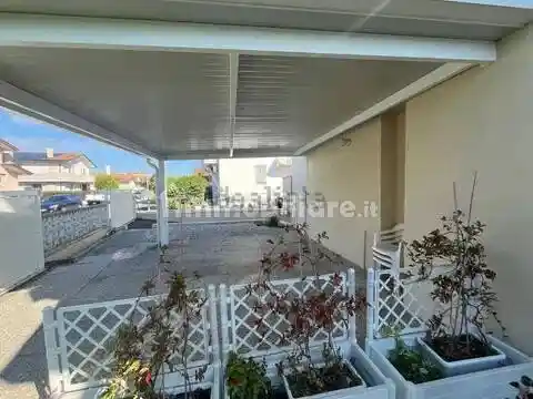 Villa in vendita a Rosolina