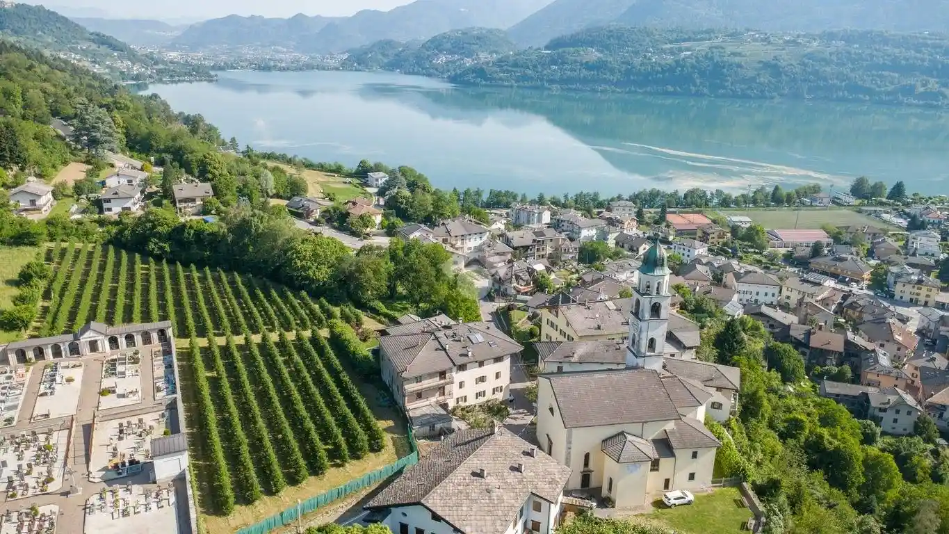 Villetta a schiera in vendita a Calceranica al Lago