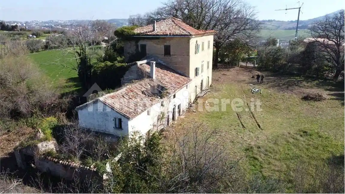 Casa indipendente in vendita a Ancona