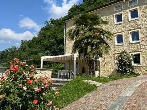 Villa in vendita a Breganze