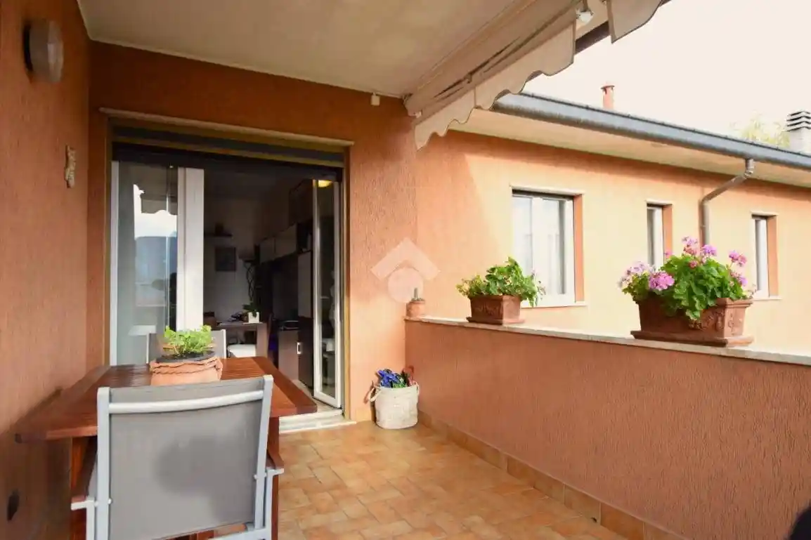 Appartamento in vendita a Lomagna