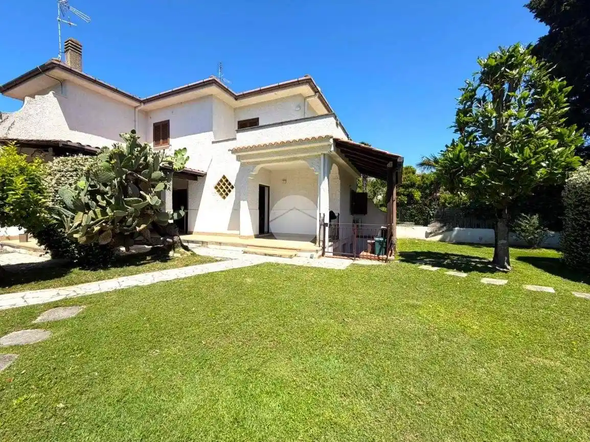 Villa in affitto a Sabaudia
