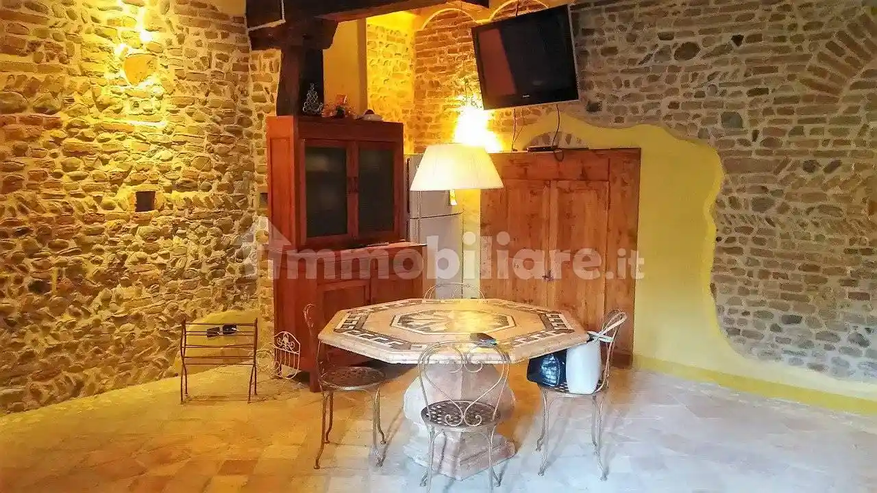 Appartamento in affitto a Dozza