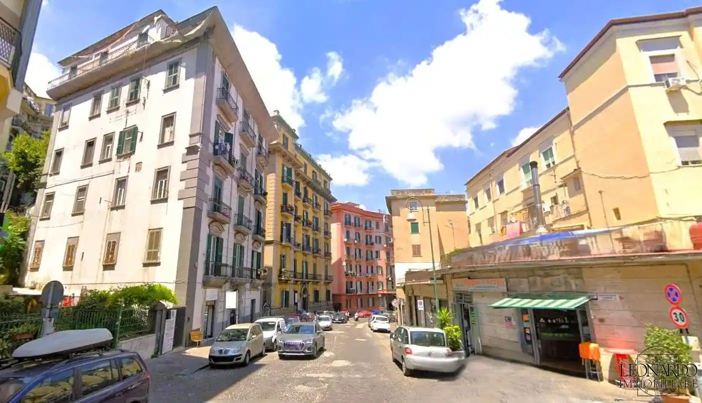 Appartamento in vendita a Napoli
