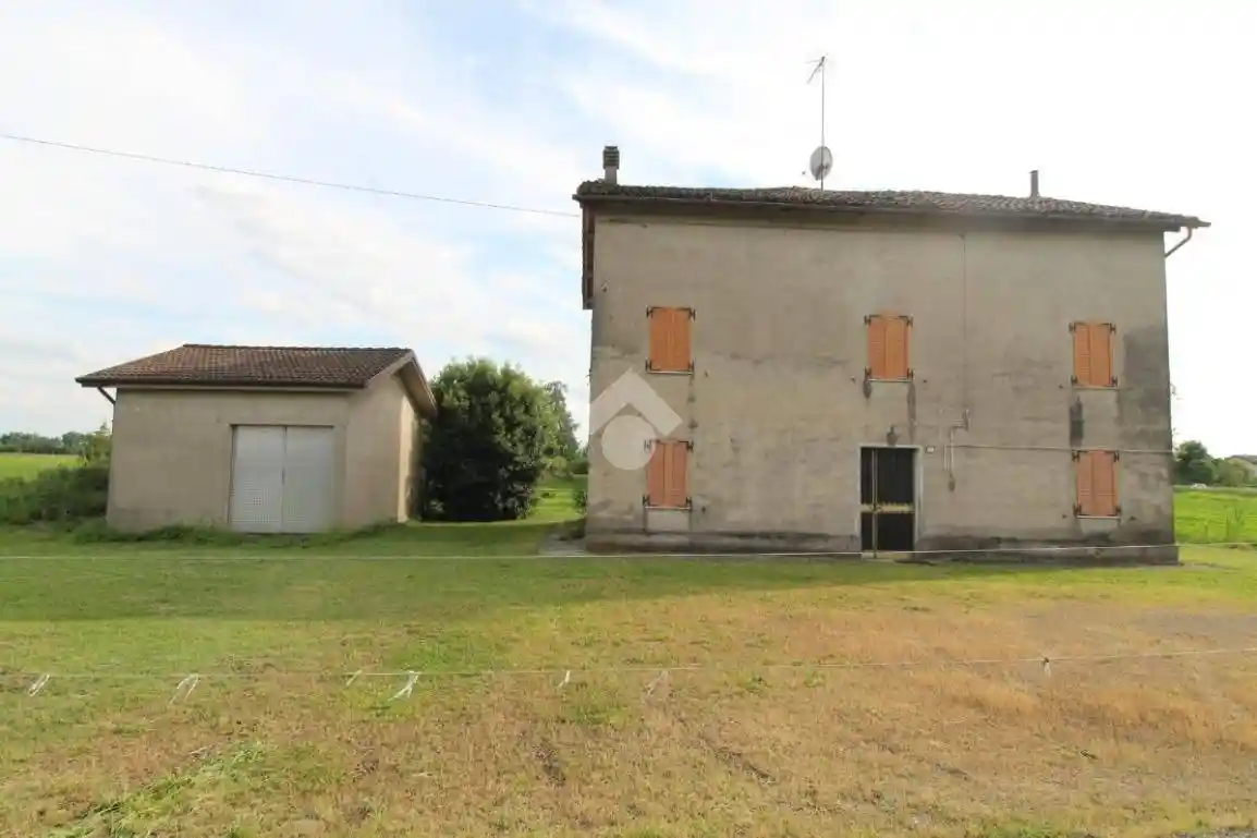 Rustico - Casale in vendita a Bagnolo in Piano