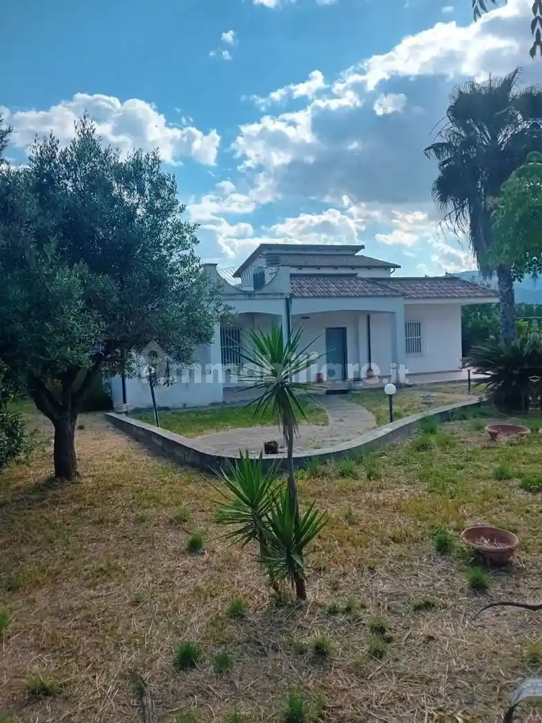 Villa in vendita a Bruzzano Zeffirio