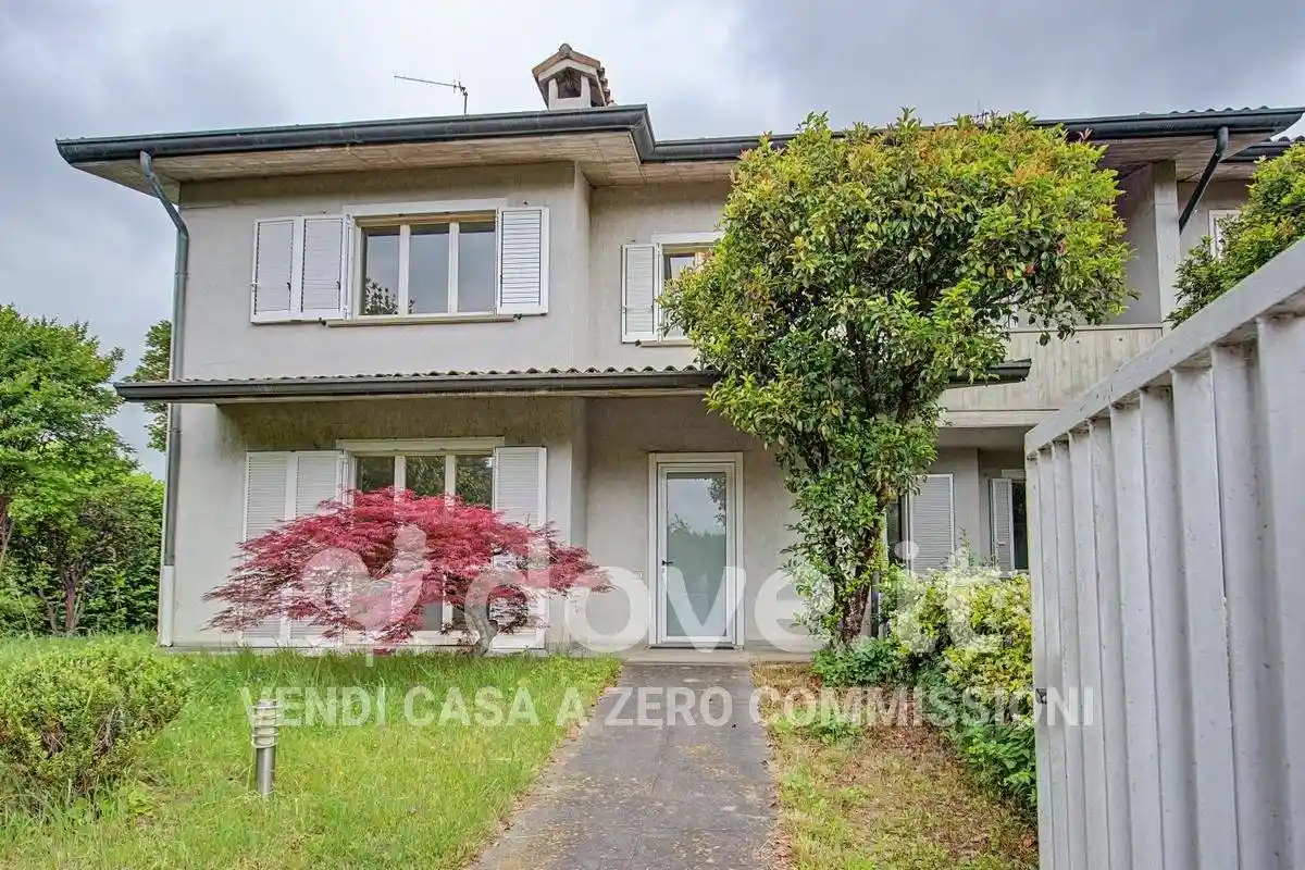 Villa in vendita a Gorle