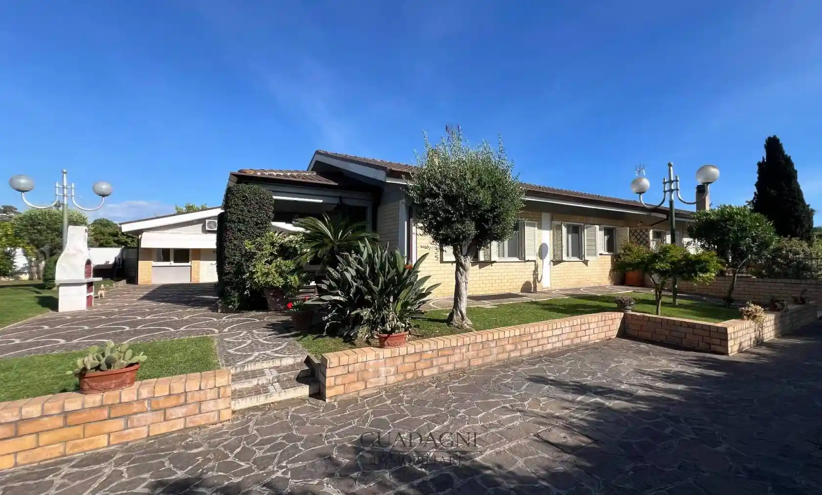 Villa in vendita a Latina