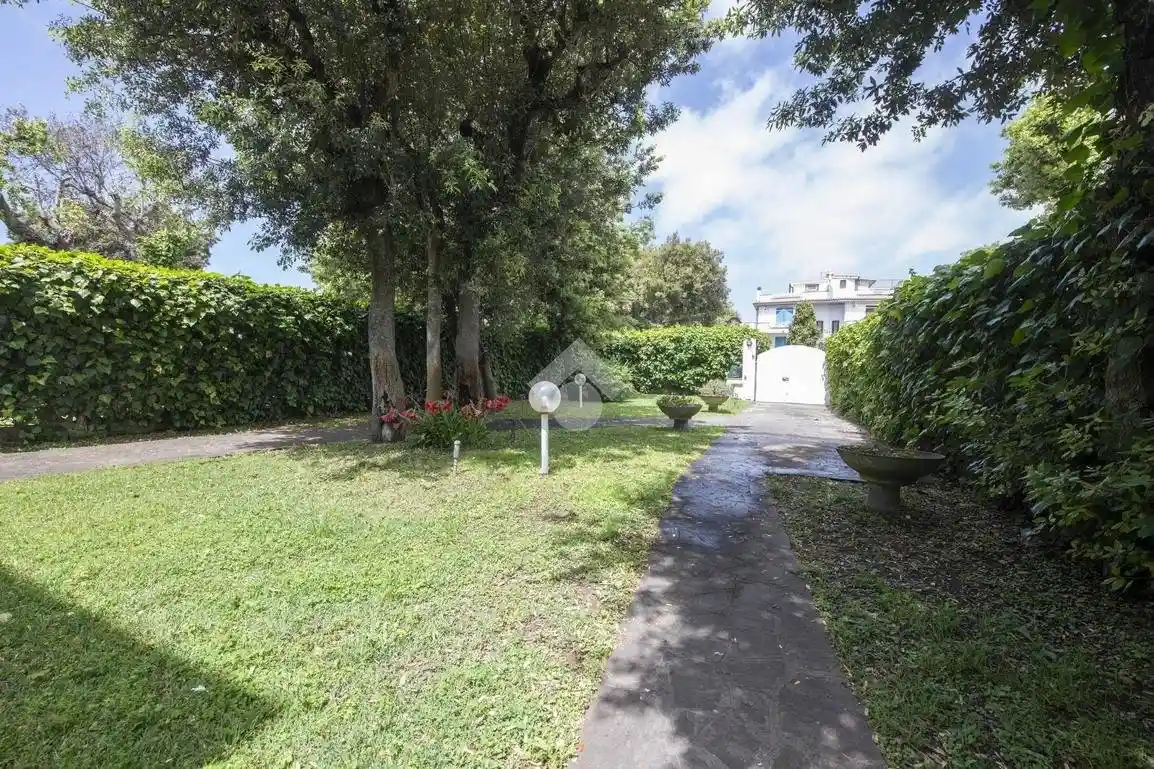 Villa in vendita a Fiumicino