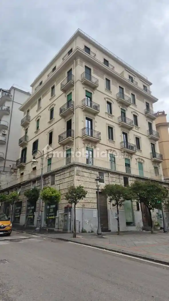 Appartamento in vendita a Salerno