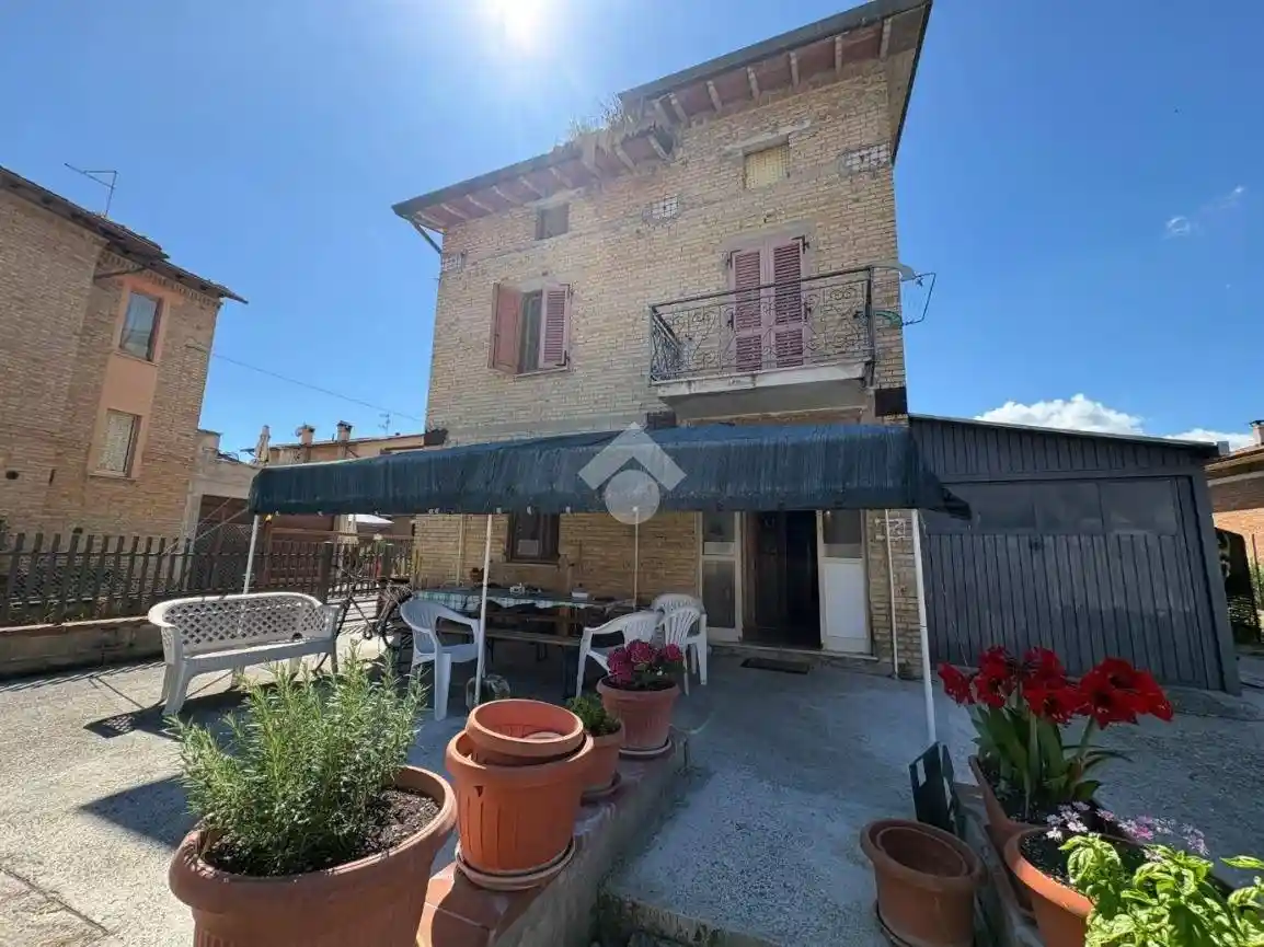 Casa indipendente in vendita a Bastia Umbra