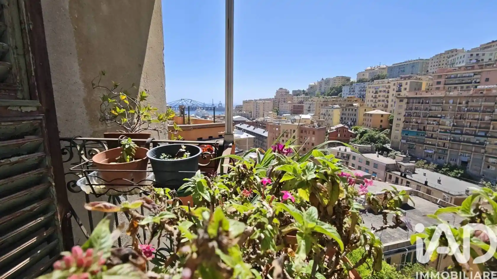 Appartamento in vendita a Genova