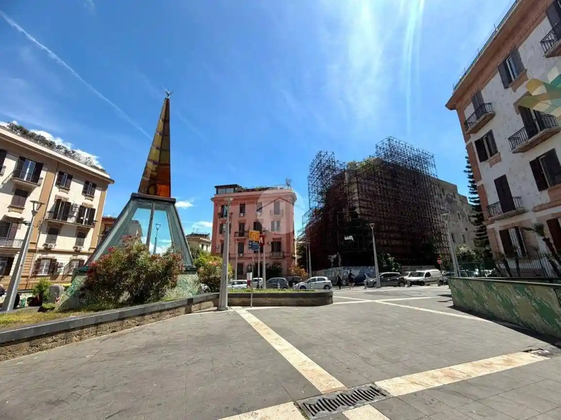 Appartamento in vendita a Napoli