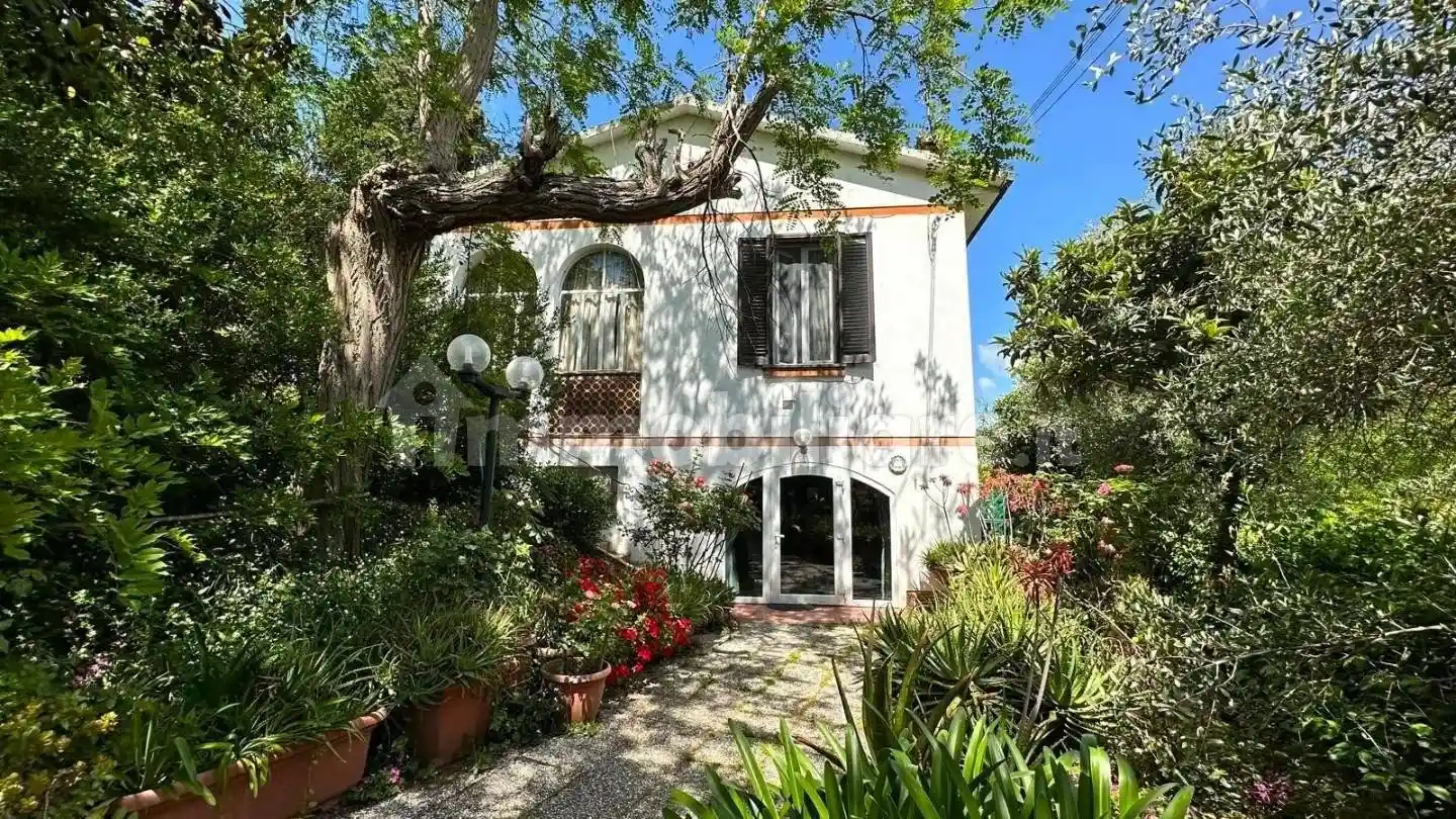 Villa in vendita a Casciana Terme Lari