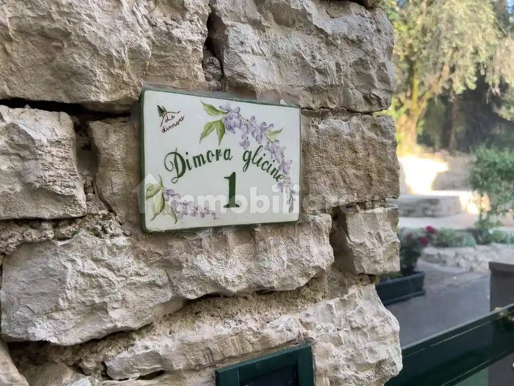Appartamento in vendita a Torri del Benaco