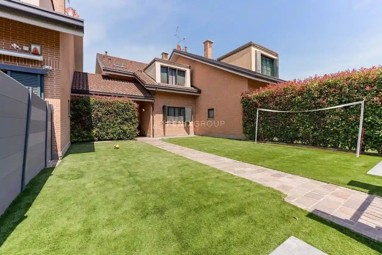 Villa - foto 2