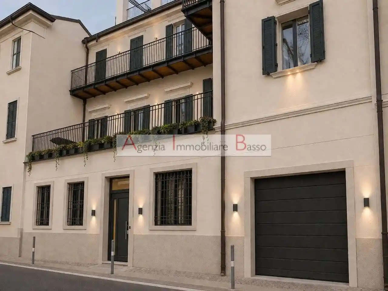 Palazzo - Edificio in vendita a Padova
