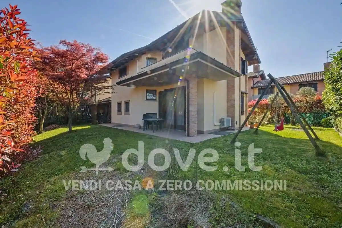 Villetta a schiera in vendita a Malnate