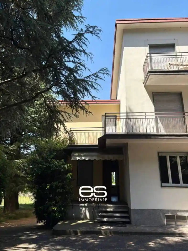 Villa in vendita a Renate