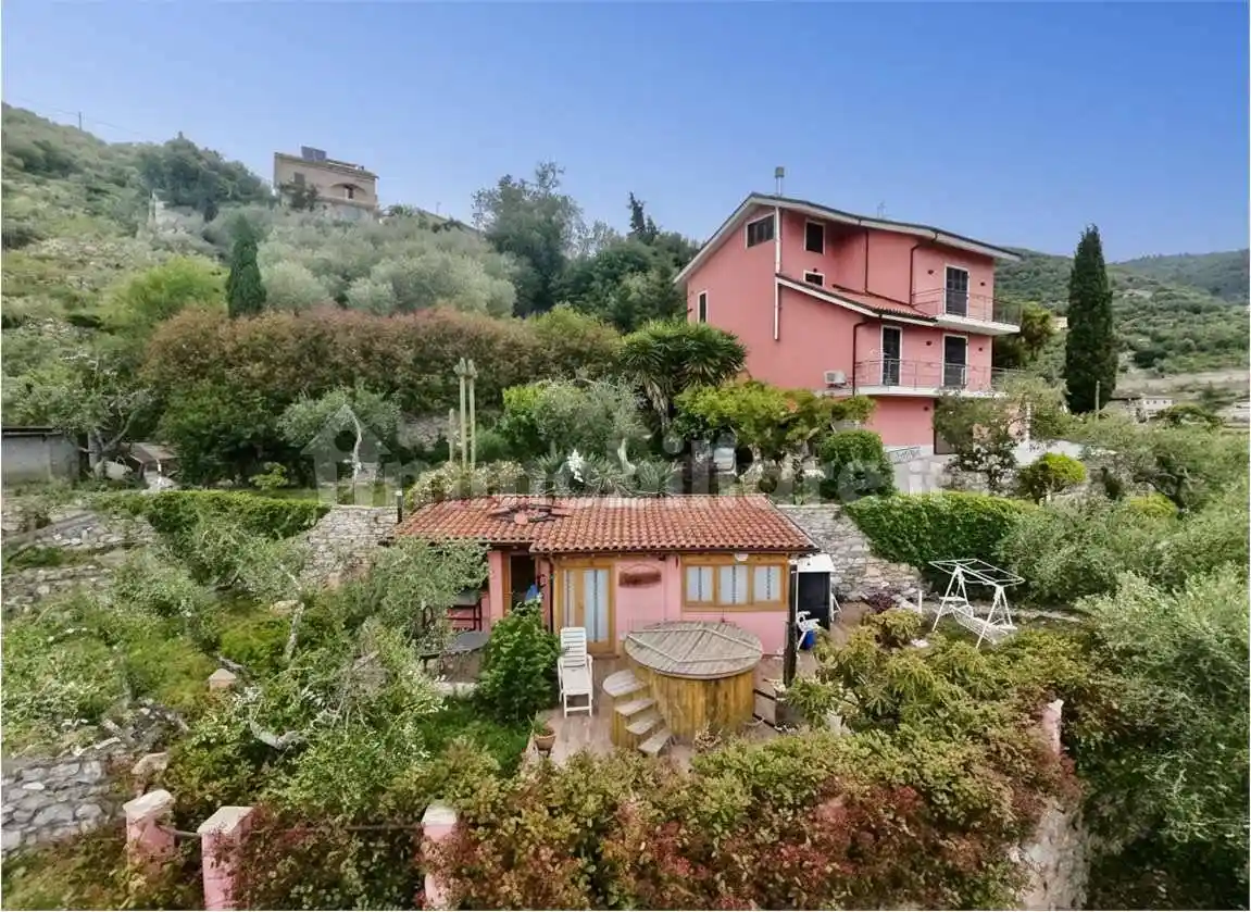 Villa in vendita a Pontedassio