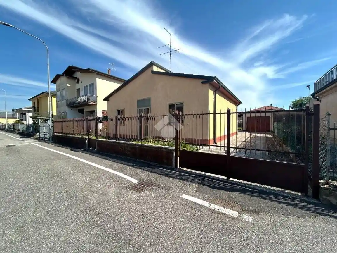 Casa indipendente in vendita a Isola della Scala