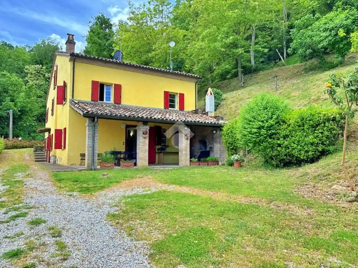 Casa indipendente in vendita a Montefiore Conca