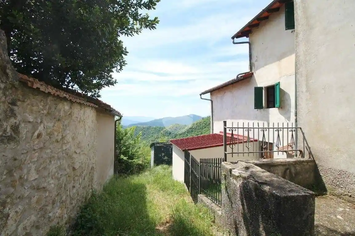 Rustico - Casale in vendita a Vernio